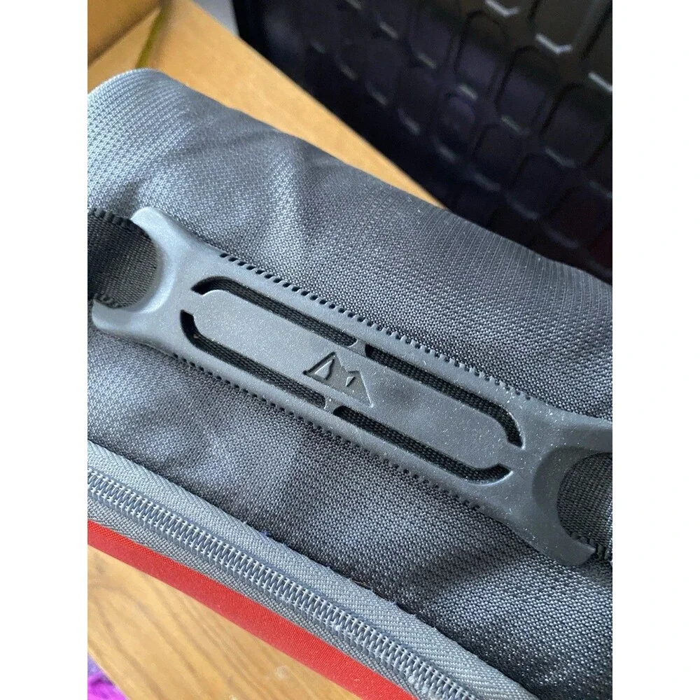 Arctic Zone AZ Pro High Performance Expandable Lunch Box Red Black